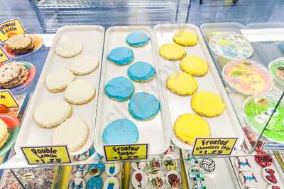 Eileen's Colossal Cookies