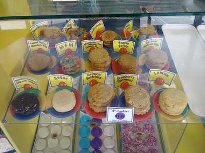 Eileen's Colossal Cookies