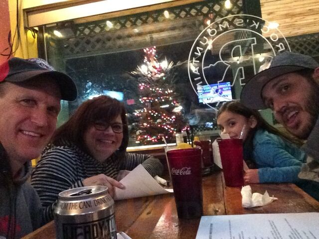 Rimrocks Mtn. Tavern