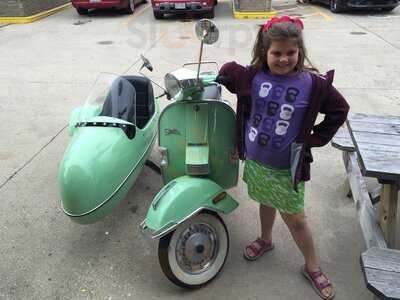 Ducky's Snowballs And Ice Cream