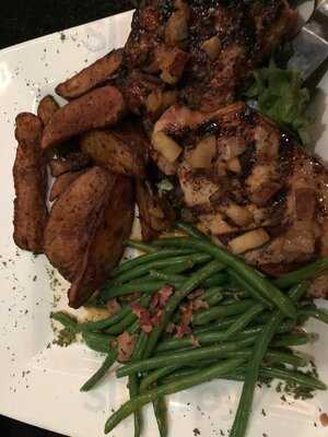 Johnnie's Jazz Bar & Grille