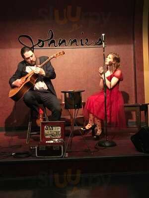 Johnnie's Jazz Bar & Grille