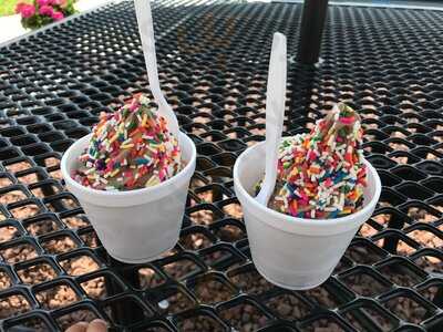 Putters Paradise Ice Cream