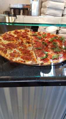 Round Pie Pizza Company