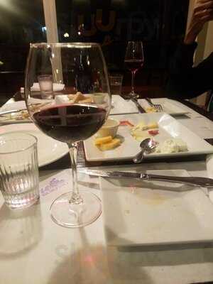 Cozy Grape Wine Bar And Bistro