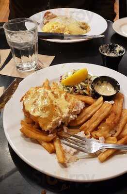 Gella's Diner & Lb. Brewing Co.