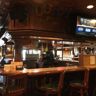 Bennigans On Merle Hay