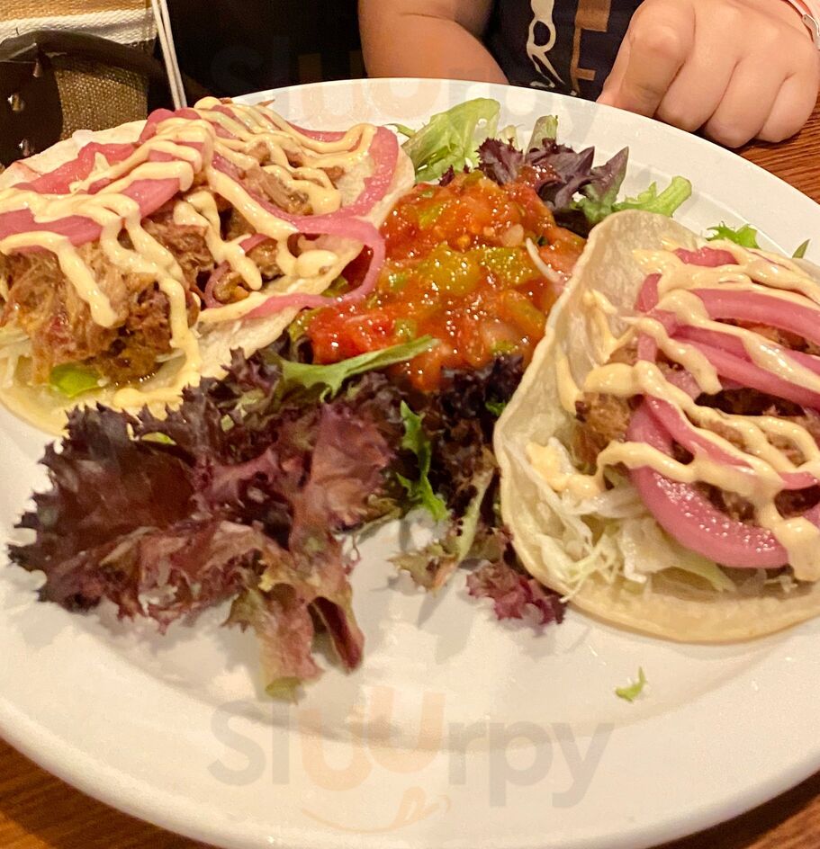 Honey's Farm Fresh Gourmet Kitchen