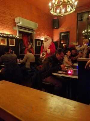 Red Dot Bar & Restaurant