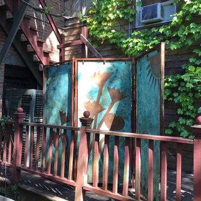 Red Dot Bar & Restaurant