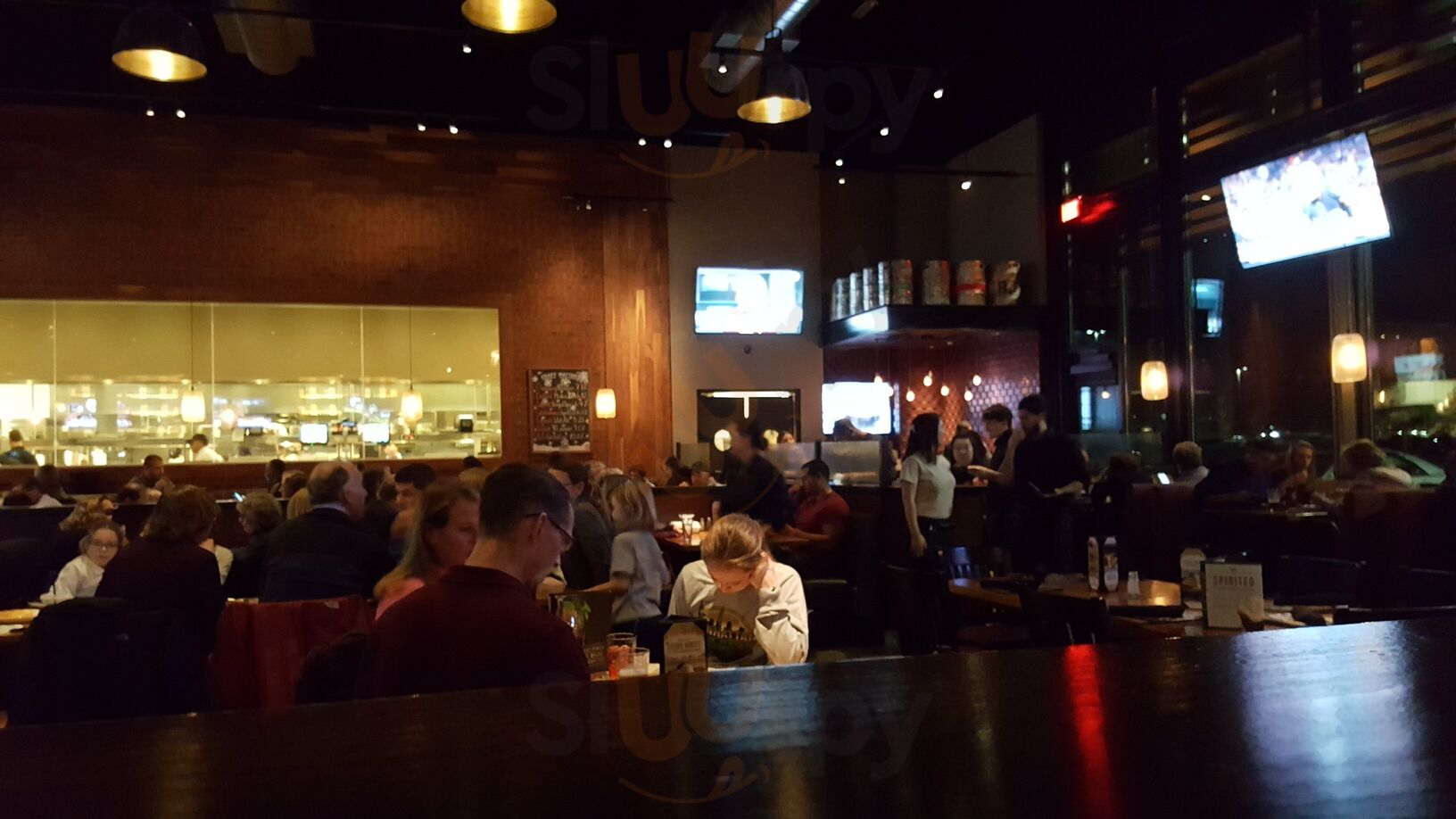 Bj's Restaurant & Brewhouse