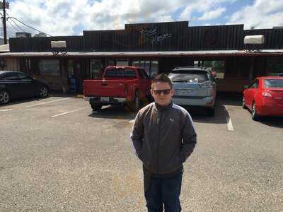 Road House Family Diner