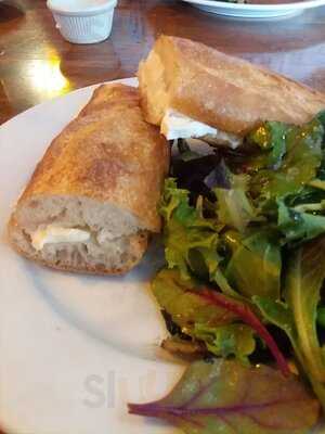 Rendez Vous Cafe Bistro