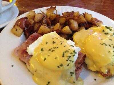 Rendez Vous Cafe Bistro