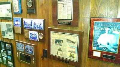 Mckenzie's Barbeque & Burgers  Montgomery