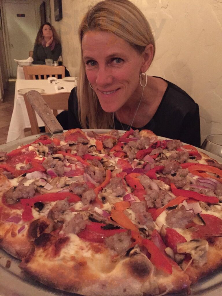 Paisanos Trattoria And Pizzeria