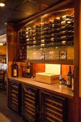 Lampy's Mediterranean Grill