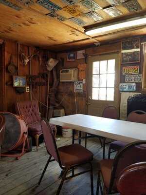 Yo' Mama's Pit Bar-b-que