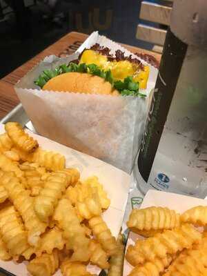 Shake Shack Dedham