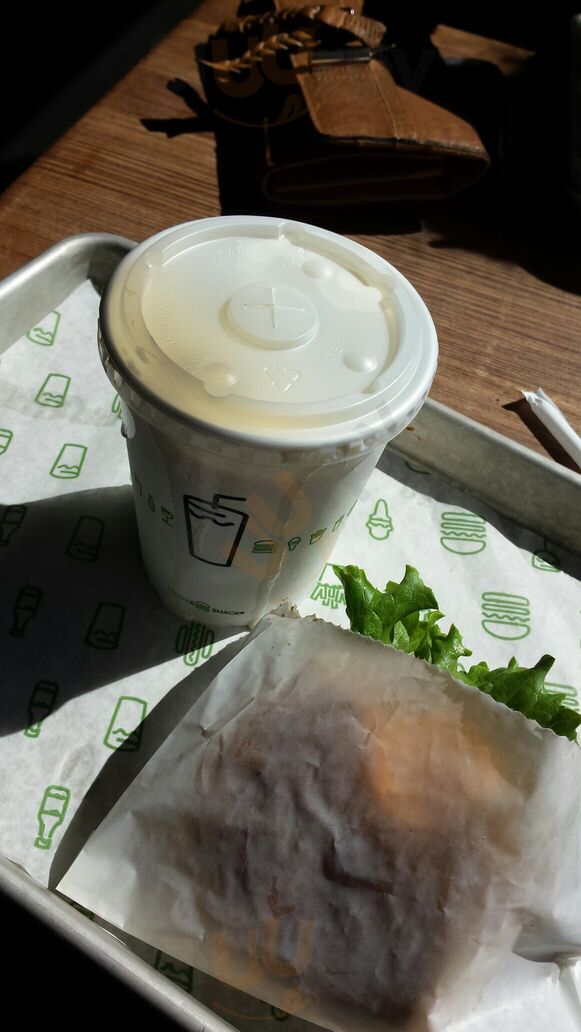 Shake Shack Dedham