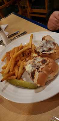 Portofino Bar & Grille