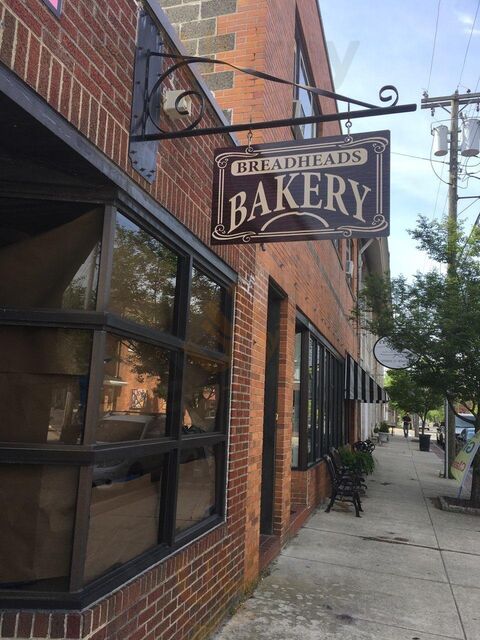 Breadheads Bakery And Cafe
