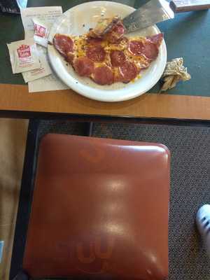 Round Table Pizza