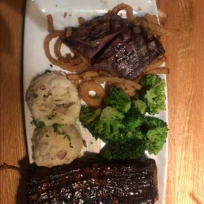 Applebee's Grill + Bar