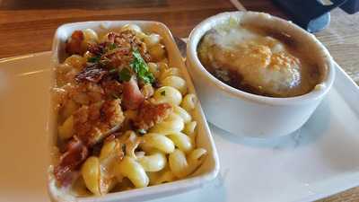 Applebee's Grill + Bar