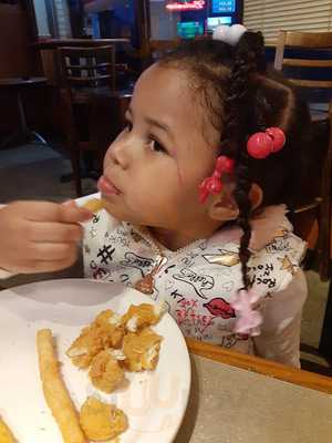 Dylan's Sports Bar & Grill