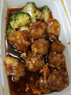 Ming Moon Chinese Restaurant