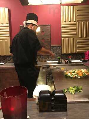 Fujiyama Japanese Steak House And Sushi