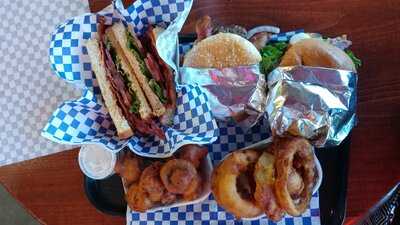 Nutty's Junkyard Grill