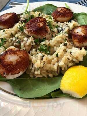 The Blue Heron Beachfront Bistro