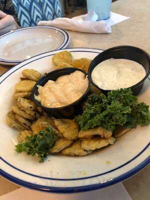 Gators Grill And Spirits