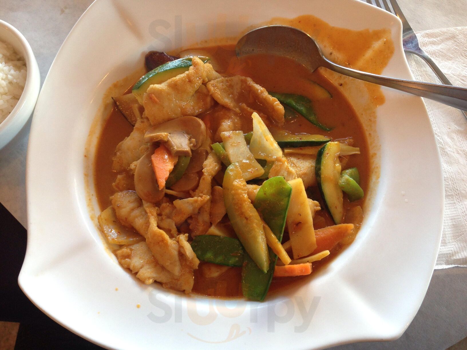 Blue Moon Asian Cuisine & Sushi Bar