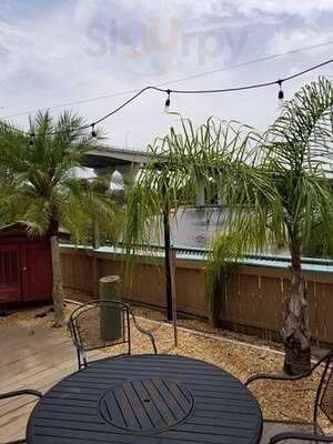 Hidden Treasure Raw Bar & Grill