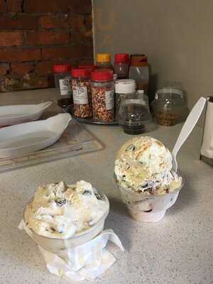 Scoops 'n' Smiles Ice Cream & Water Ice.