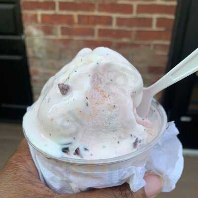 Scoops 'n' Smiles Ice Cream & Water Ice.