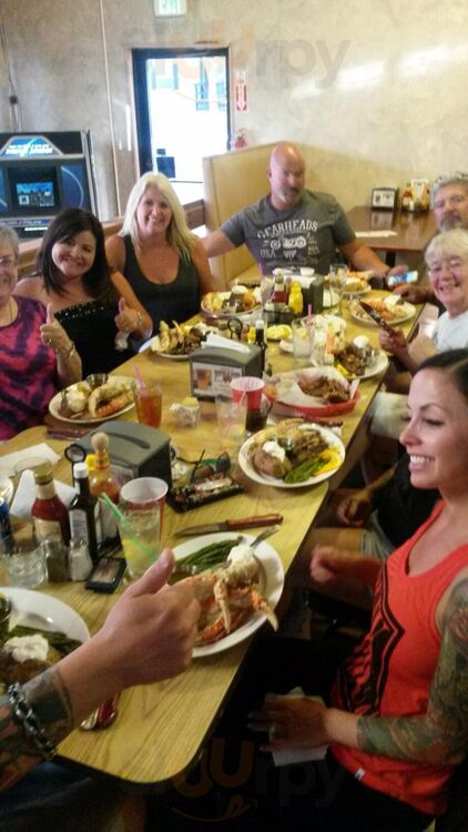 Double Dice Sports Bar & Grill