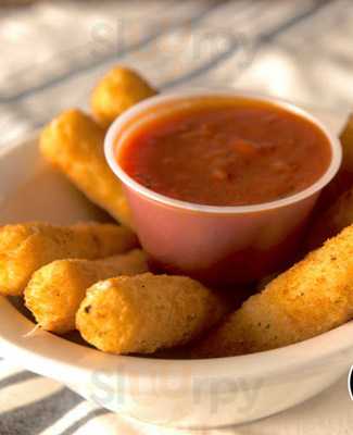 Lisa's Family Pizzeria