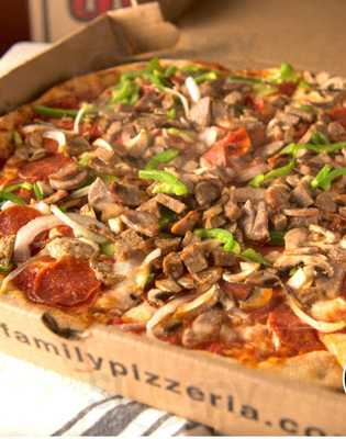 Lisa's Family Pizzeria