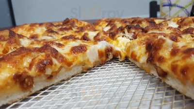 Nello's Pizza