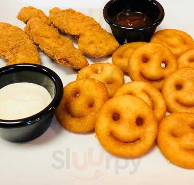 Tamr Mediterranean Grille