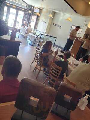 Austyn's Restaurant & Lounge