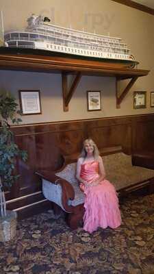 Riverfront Bar And Grill