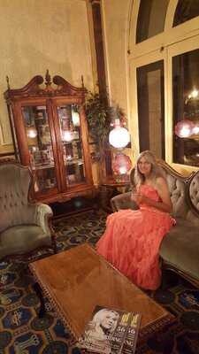 Riverfront Bar And Grill