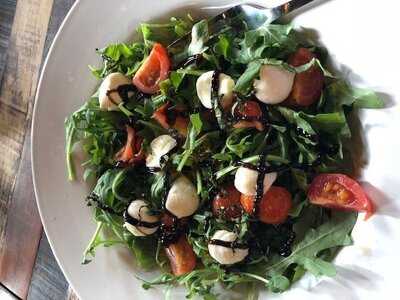 Main & Madison Market Cafe