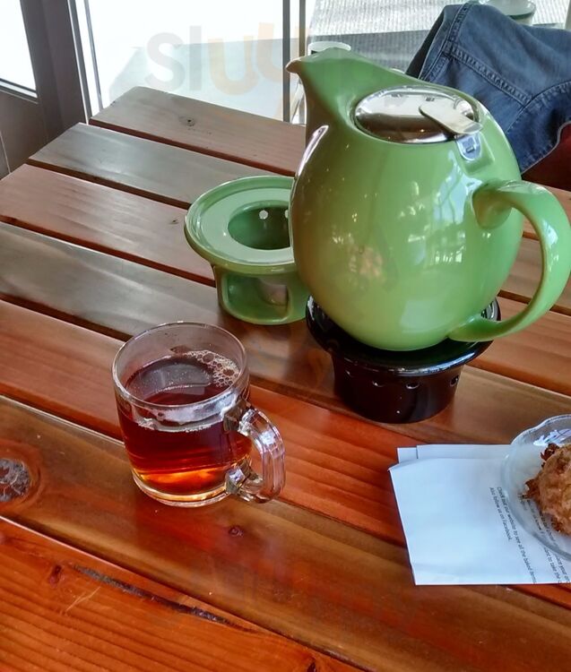 Suzy's Teahouse & Bakery