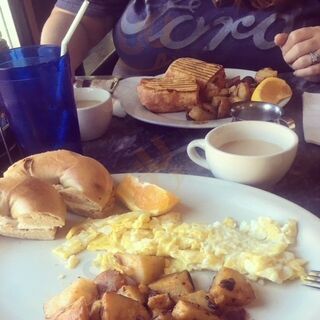 Chestnut Cafe & Eatery